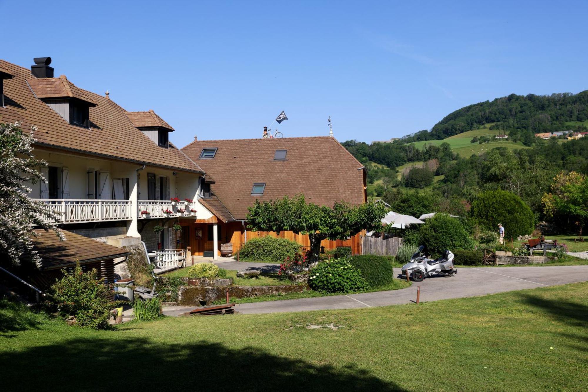 Maison D'Hotes & Spa La Scierie 살랭레뱅 외부 사진